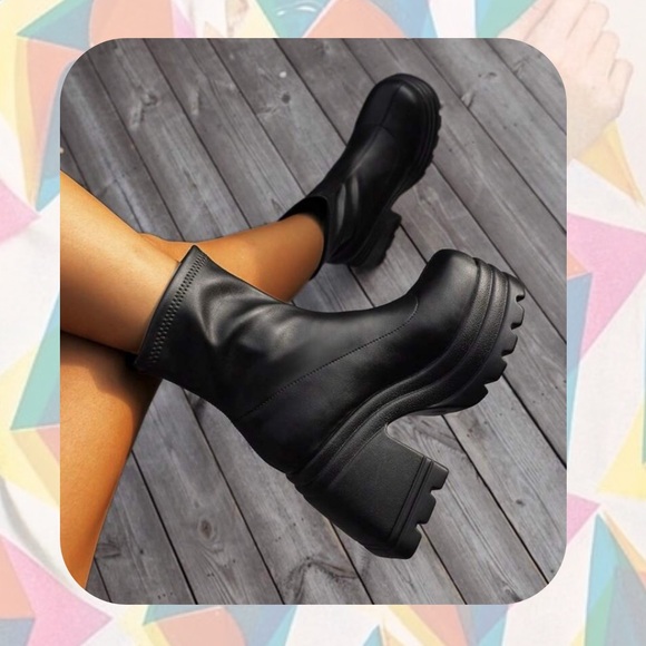 🆕 black Y2K chunky platform heel slip on boots - Picture 1 of 16
